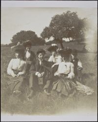 Group of young Colton family members, Sonoma County, California, between 1900 and 1910