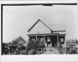 Unidentified house in the Petaluma area, Petaluma, California, 1910