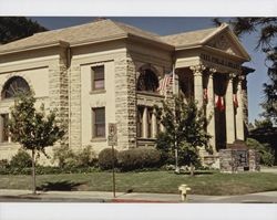 Petaluma Museum Fourth of July bell ringing ceremony, 401 B Street, Petaluma, California, July 4, 2002