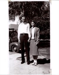 Nadine Boyer Crawford holding hands with John Palmer Crawford, Petaluma, California, 1940