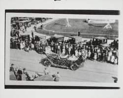 Automobile decorated with flowers in the Rose Parade