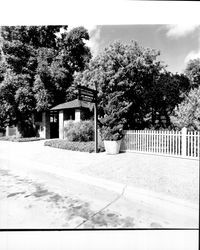 Luther Burbank Gardens entrance