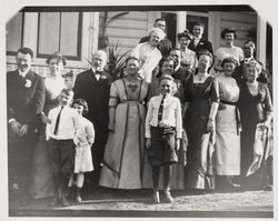 McNear, Leppo, and Denman families pose for a family picture at Belleview, the McNear family home, Petaluma, California, about 1910