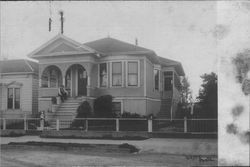 Home of Guido Boccaleoni, Petaluma, California, about 1925