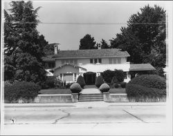 Former home of Magnus and Bertha Vonsen located at 910 D Street, Petaluma, California, 1955