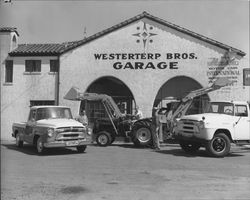 Views of the Westerterp Brothers Garage and Nash Motor Cars, Petaluma, California, 1958