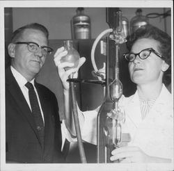 Nathan C. Thompson and an unidentified laboratory employee at Petaluma General Hospital, about 1945