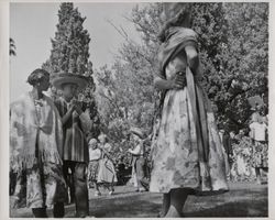 Children dancing at the Valley of the Moon Festival