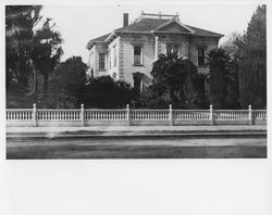 Metzger House located at 535 B Street, Santa Rosa, California, about 1905