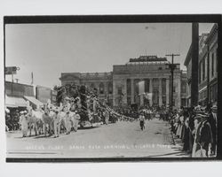 Queen's float Santa Rosa Carnival, 1911