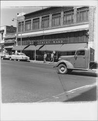 Picketing in front of Montgomery Ward, Petaluma, California, 1954