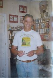 John Burton, Bartender--Beer can collector, October 30, 2001