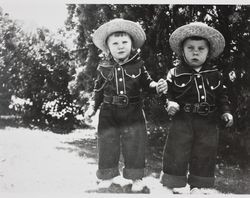 Jann and Jodi Taylor at the Sonoma County Fair, Santa Rosa, California, 1944