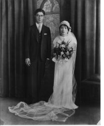 Wedding picture of Charles Minoru Yamamoto and Haruko Maeda Yamamoto in May, 1935