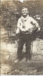 Joe J. Perry, owner of Twin Pines Apple Ranch in Sebastopol, California, about 1915