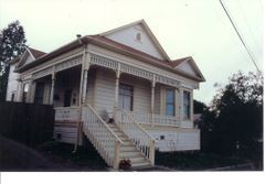 Queen Anne house at 242 Pitt Avenue built about 1913