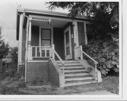1905 hip roof cottage house in the Bonnardel Addition, at 6976 Wallace Street, Sebastopol, California, 1993