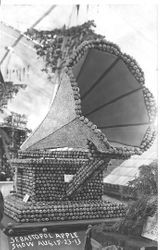 1913 Gravenstein Apple Show display of a gramophone made of apples