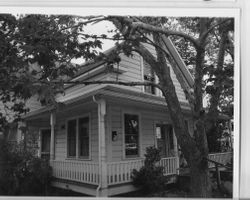 1900 Queen Anne cottage house in the Pitt Addition, at 642 Petaluma Avenue, Sebastopol, California, 1993