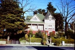 327 North Main Street Queen Anne house that was the first hospital in Sebastopol--called Hillside Hospital