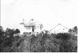 George and Lillian Osborn home place in Sebastopol, about 1910