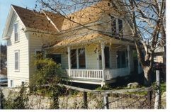 Queen Anne cottage at 642 Petaluma Avenue, Sebastopol, California, 1992