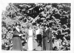 Mrs. F. J. (Eloise) Riddell (1880-1977), Alice Riddell, Blanche Riddell and Margaret Allen Miller (1869-1931), sister to Eloise, Sacramento, California, 1930