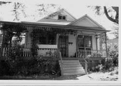 1895 Queen Anne cottage house in the Walker Addition, at 419 Petaluma Avenue, Sebastopol, California, 1993