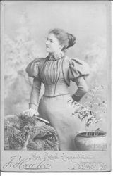 Sister of Rhoda Kingwell Smith (Alma, Avis or Annie Kingwell) who stayed In England while Rhoda emigrated to America