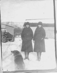 Mildred and Myrtle Kingwell with Queenie the dog, 1920s