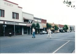 Main Street Sebastopol businesses on east side of street in 1998