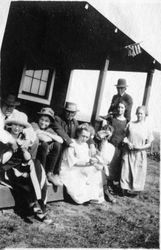 Riddell family and Harmon family, about 1930