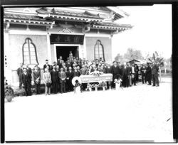 Members of the Enmanji Temple gather for a funeral service sometime in the late 1930s or early 1940s