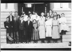 Eighth grade class photo of Sebastopol Grammar School at 7450 Bodega Avenue in 1908 or 1909