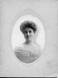 Studio portrait of Mabel Thompson Finlay (neighbors of the Trigeiros), circa 1900