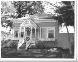 1905 hip roof cottage in the Raup Addition at 331 Florence Avenue, Sebastopol, California, 1993