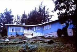 Unidentified home in Sebastopol, California, 1970