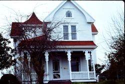 1903 Queen Anne house at 253 Florence Avenue in Sebastopol, California, 1976