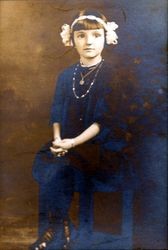 Alvina Amelia Smith Dohm Garceau at 5 years and 6 months, July 1915, Sebastopol, California