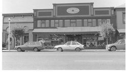 Copperfield's Trading Company book store at 138 North Main, Sebastopol, California, about 1980