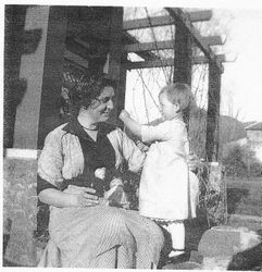 Grace Griffith (Allison) and her niece (daughter of Grace's sister Nell Griffith Wilson)