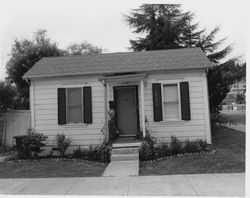 1905 cottage house in the Burnett Addition, at 7169 Burnett Street, Sebastopol, California, 1993