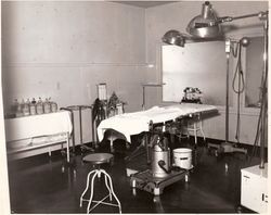 Palm Drive Hospital surgery room, 1940s