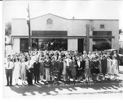 Group photo of the employees of Myer's Art Point Studios, 1928 in front of the Art Point Studios building at 340 North Main Street, Sebastopol, California