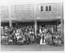 O. A. Hallberg & Sons cannery workers, 1940s