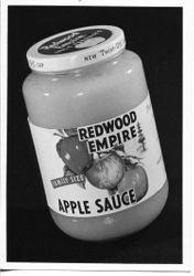 Redwood Empire Apple Sauce produced by O. A. Hallberg & Sons in Graton, California, about 1960s