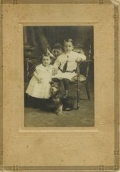 Barney Allen Cogsdell and his younger sister Hattie Mabel in 1910