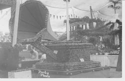 1913 Gravenstein Apple Show display of a gramophone made of apples