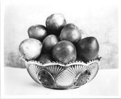 Glass bowl with Burbank K-22 "Elephant Heart" plum, August 1929