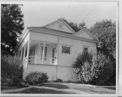 1905 Queen Anne cottage house at 588 North Main Street, Sebastopol, California, 1993